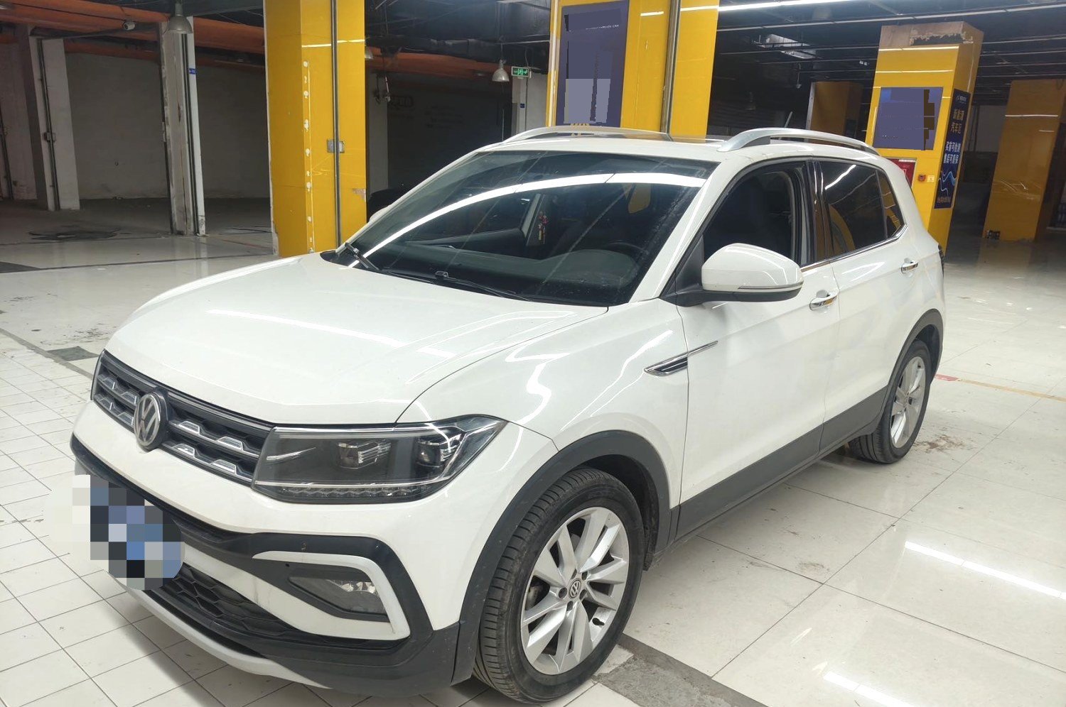 Volkswagen T-Cross 2019 Volkswagen T-Cross 2019 car image