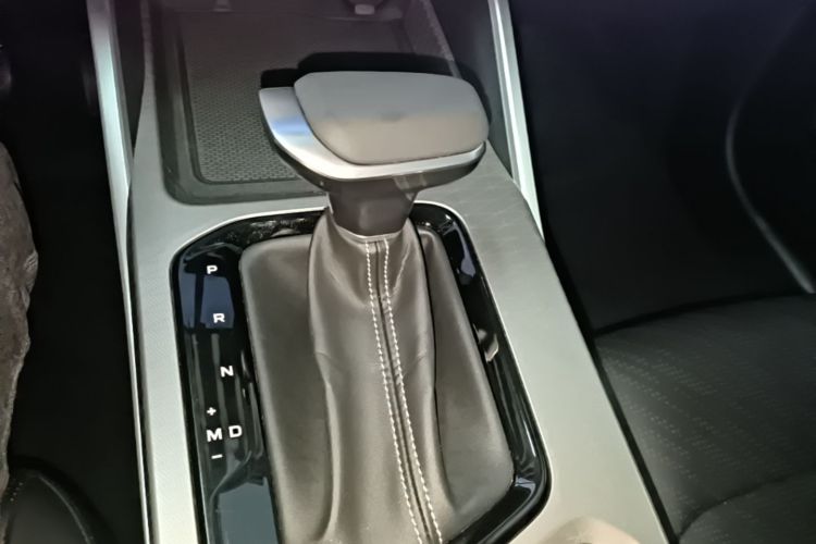 GEELY Emgrand 2023 #14 GEELY Emgrand 2023 car image #14