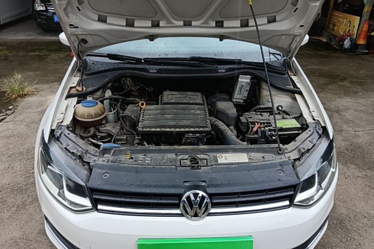 Volkswagen Polo 2015 #20 Volkswagen Polo 2015 car image #20