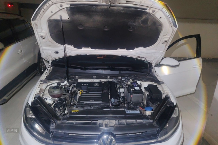 Volkswagen Golf 2020 car image #22