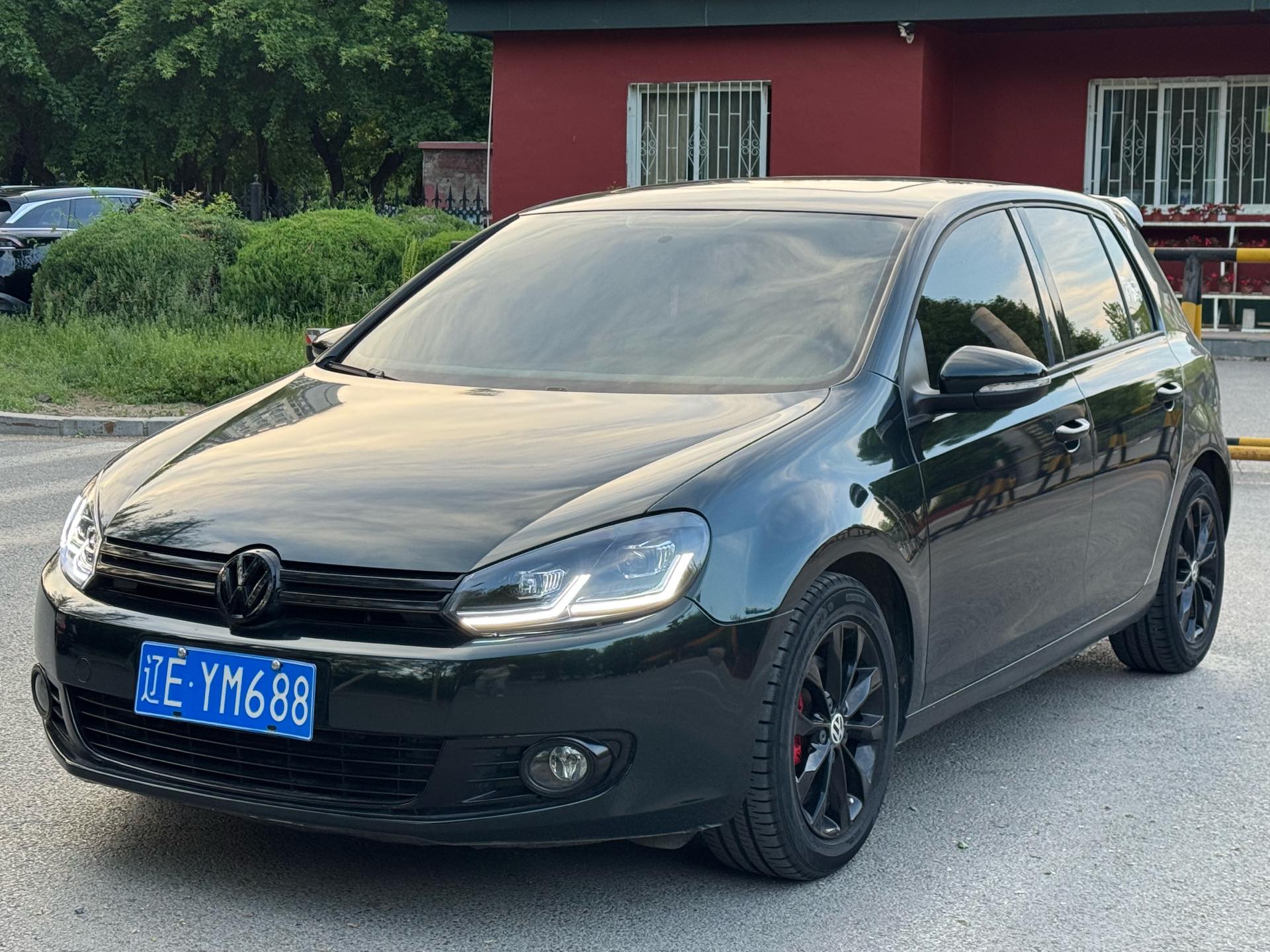 Volkswagen Golf 2011 Volkswagen Golf 2011 car image