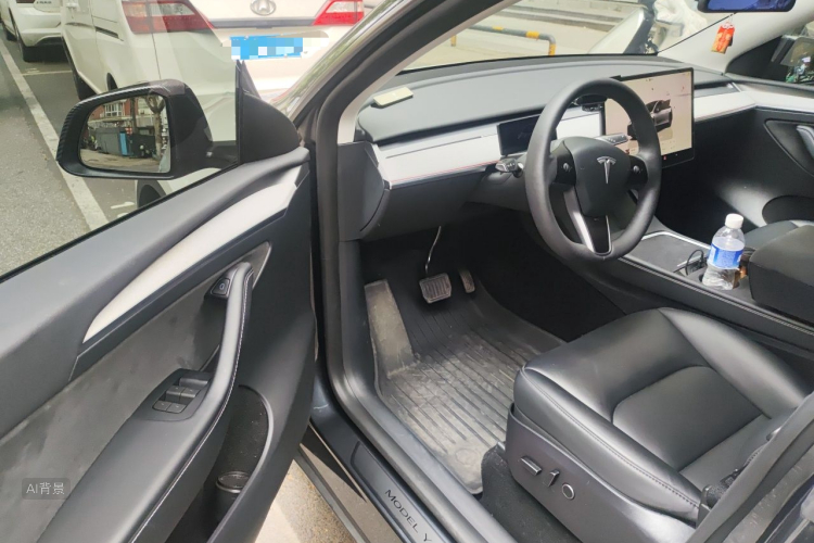 Tesla Model Y 2024 #18 Tesla Model Y 2024 car image #18