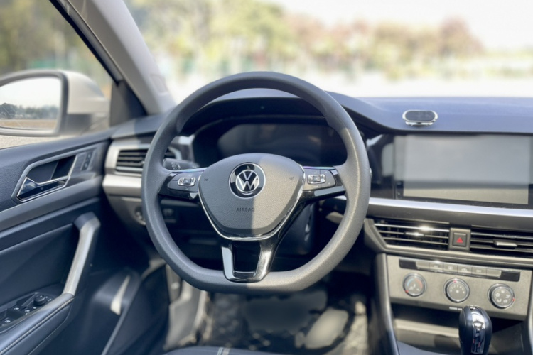 Volkswagen Lavida 2022 car image #15