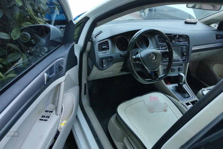 Volkswagen Golf 2015 car image #18