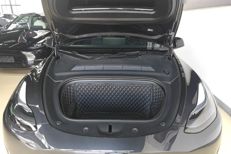 Tesla Model Y 2024 #20 Tesla Model Y 2024 car image #20