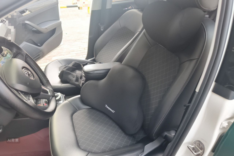 Skoda Rapid 2019 car image #17