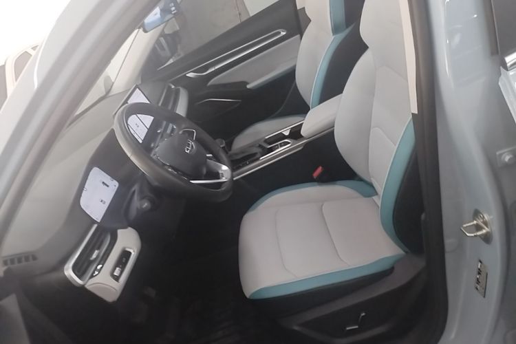 GEELY Emgrand 2023 #15 GEELY Emgrand 2023 car image #15