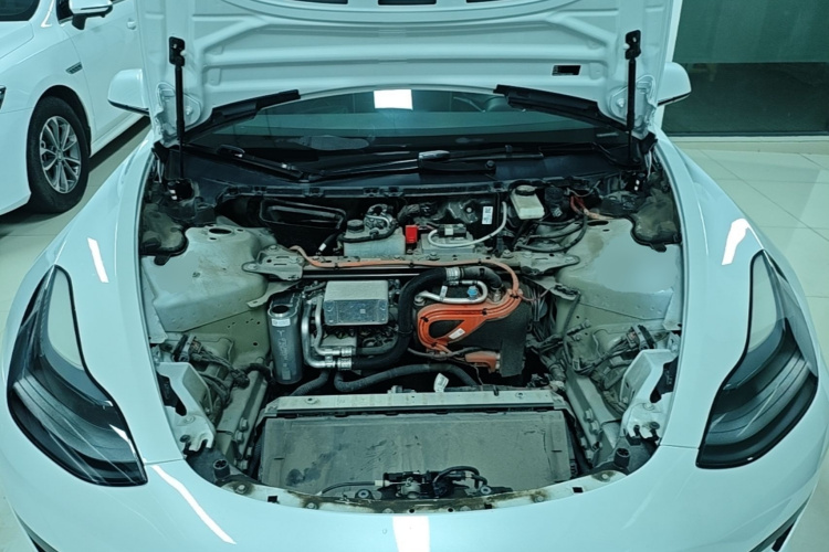 Tesla Model 3 2023 صورة سيارة #20