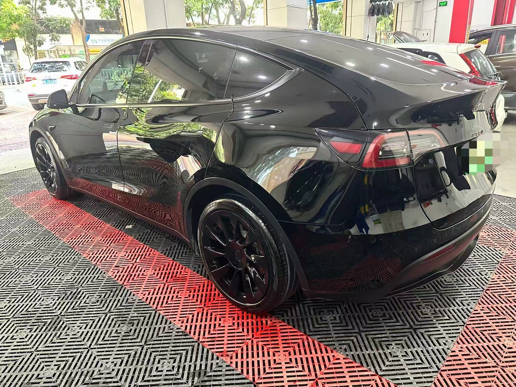 Tesla Model Y 2021 #4 Tesla Model Y 2021 car image #4