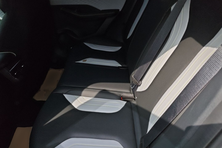 GEELY Coolray 2022 immagine di auto #17