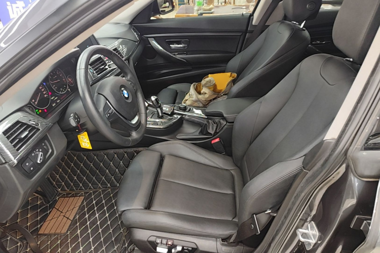 BMW 3 Series GT 2018 #15 BMW 3 Series GT 2018 car image #15