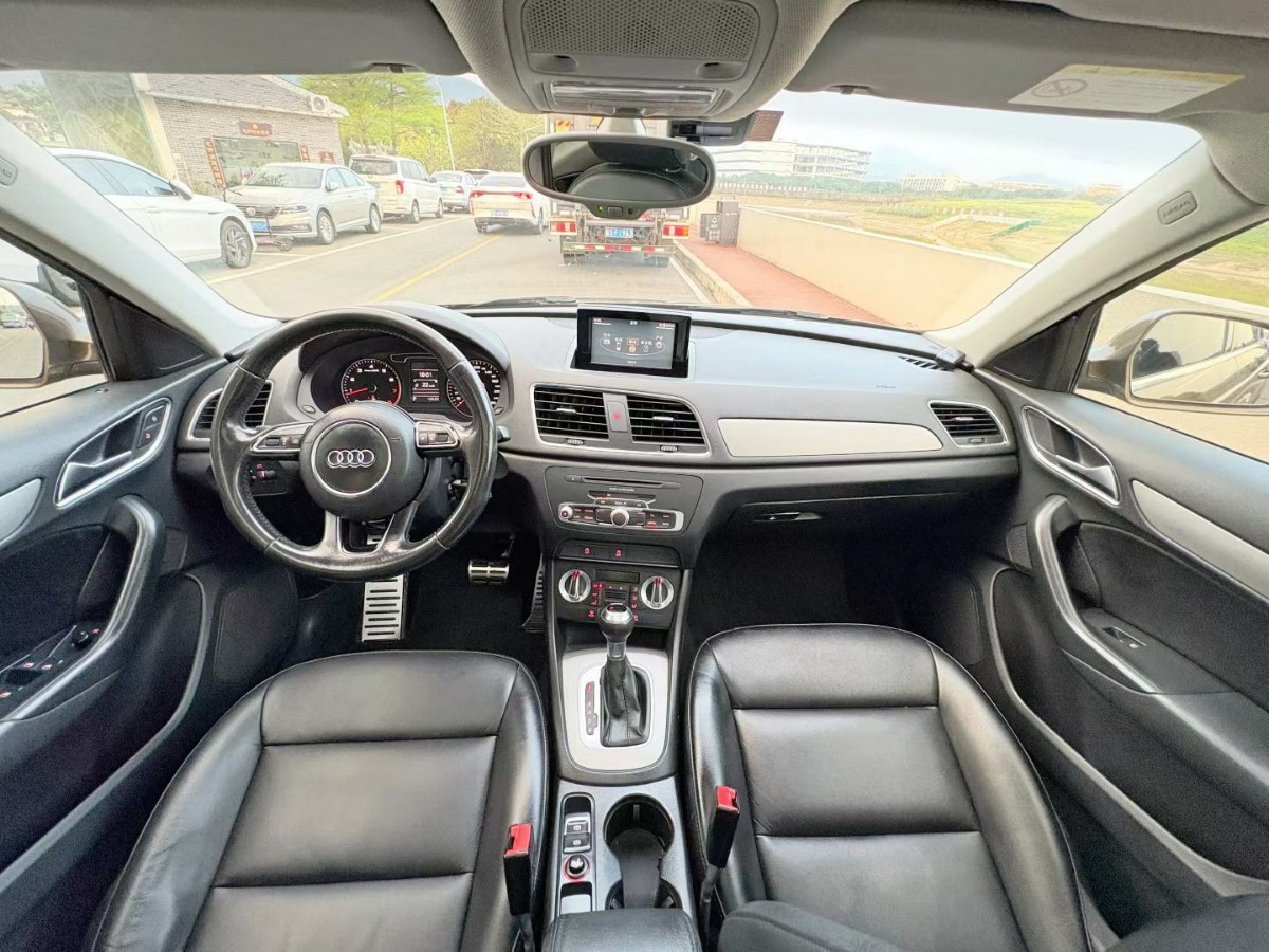 Audi Q3 2014 immagine di auto #9