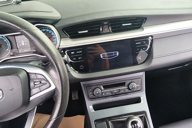 GEELY Emgrand 2020 #13 GEELY Emgrand 2020 car image #13