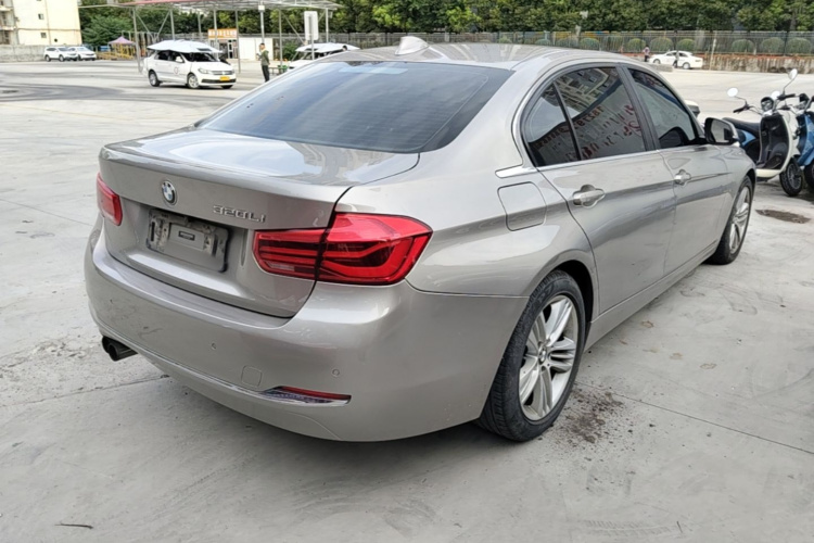 BMW 3 Series 2017 #7 BMW 3 Series 2017 car image #7