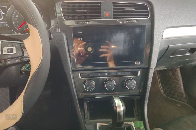 Volkswagen Golf 2020 car image #15