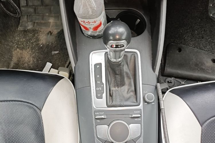 Audi A3 2018 immagine di auto #14