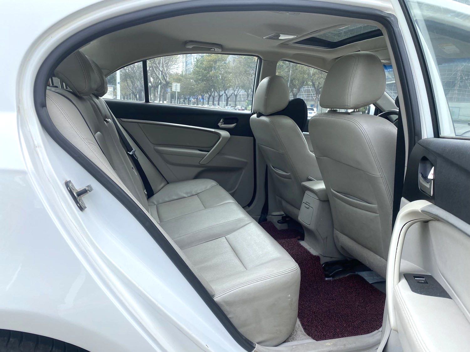 GEELY Emgrand 2014 car image #9