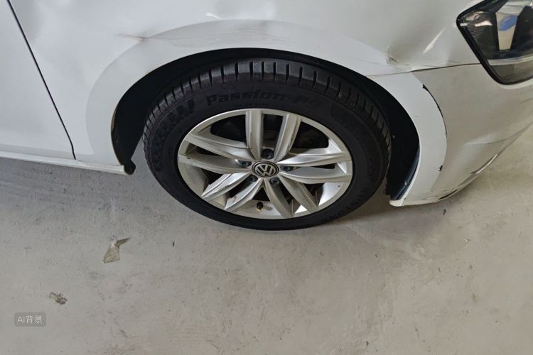 Volkswagen Golf 2018 car image #9