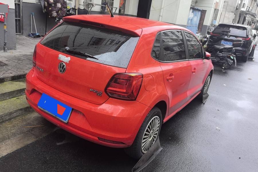 Volkswagen Polo 2016 car image #2