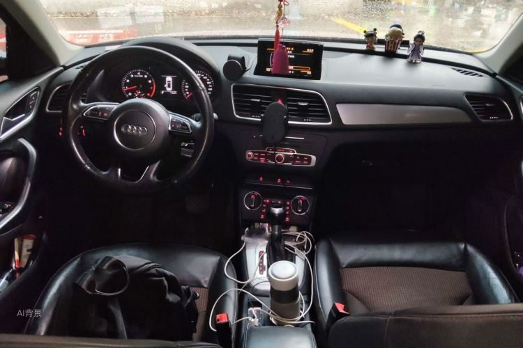 Audi Q3 2018 immagine di auto #11
