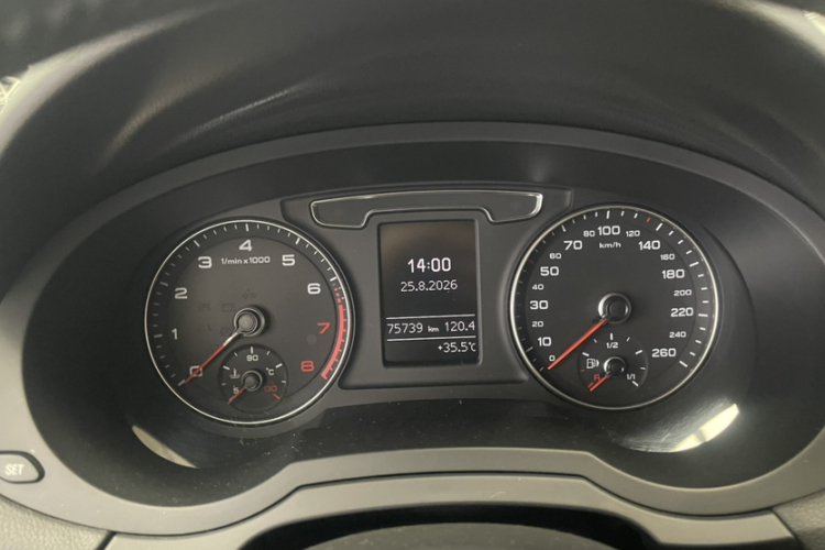 Audi Q3 2016 immagine di auto #8
