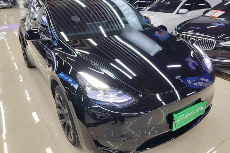 Tesla Model Y 2023 car image #4
