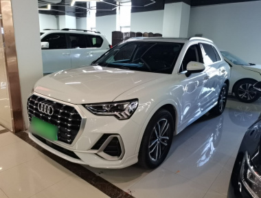 Audi Q3 2023 Audi Q3 2023 immagine di auto