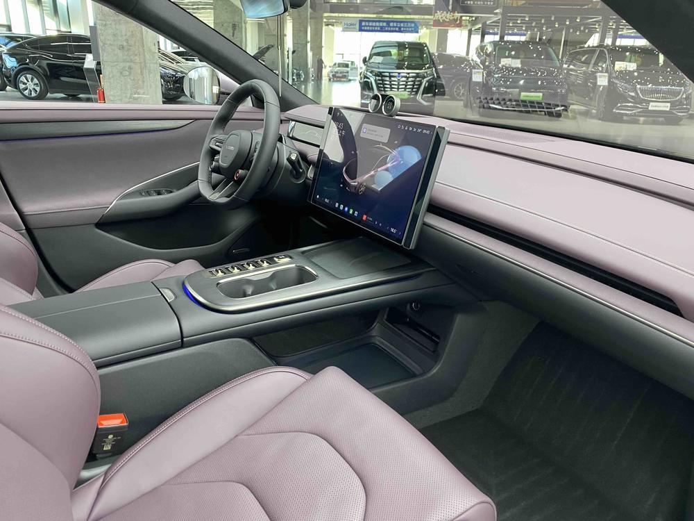 MI SU7 2024 car image #24