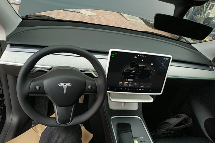 Tesla Model Y 2023 #10 Tesla Model Y 2023 immagine di auto #10