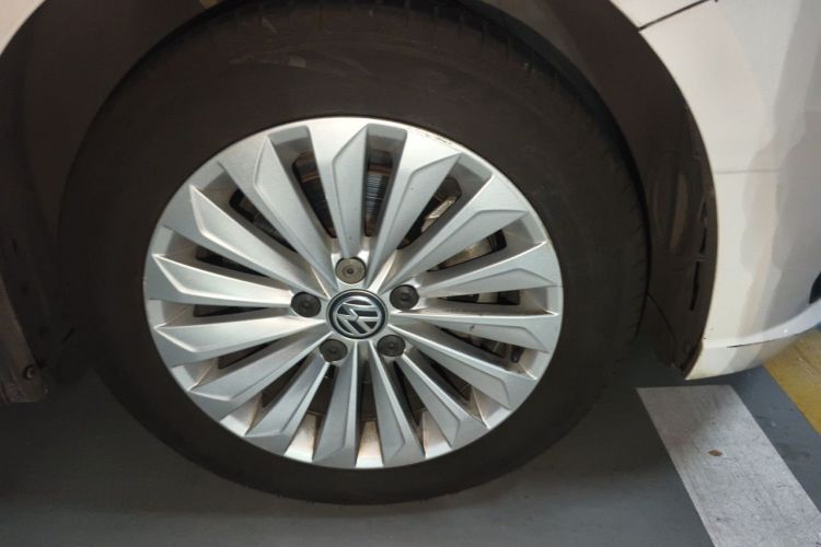 Volkswagen Lavida 2019 car image #6
