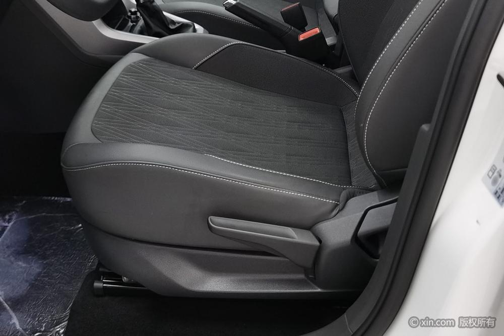 Volkswagen T-Cross 2021 #10 Volkswagen T-Cross 2021 car image #10
