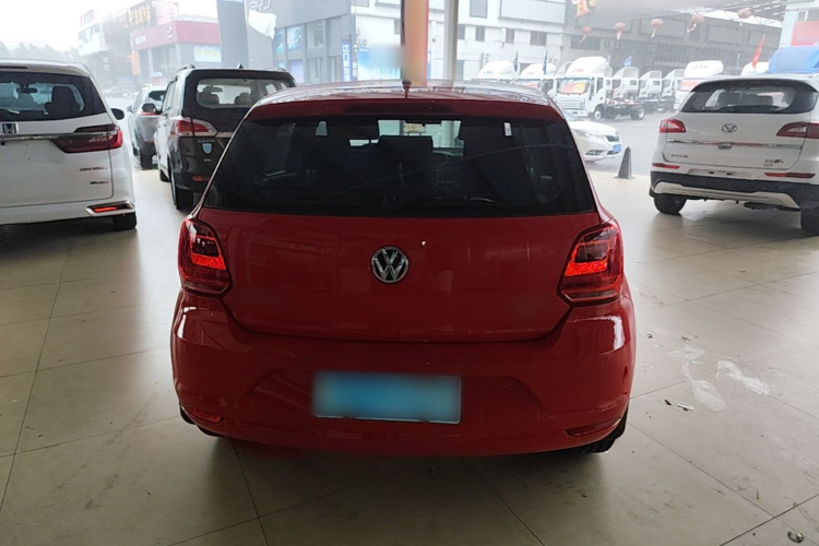 Volkswagen Polo 2016 car image #6
