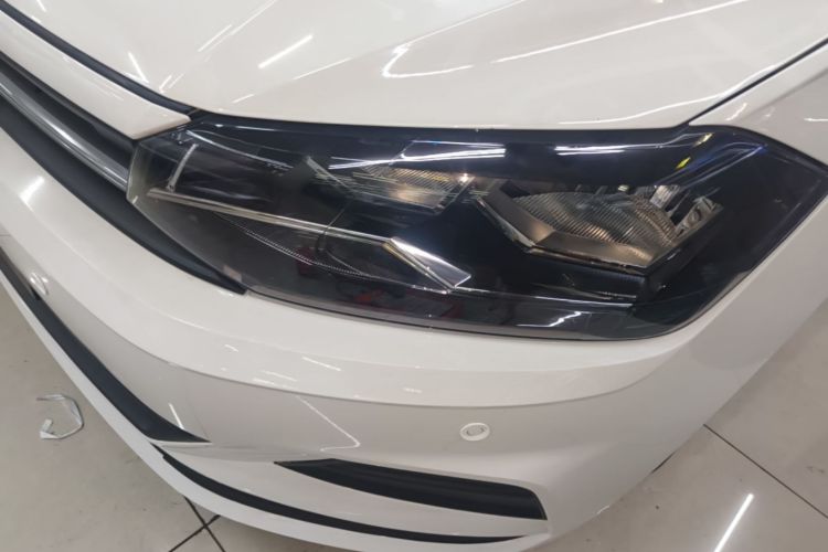 Volkswagen Polo 2021 car image #23