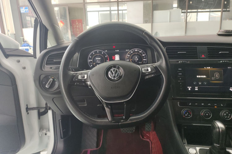 Volkswagen Golf 2019 imagen de coche #11