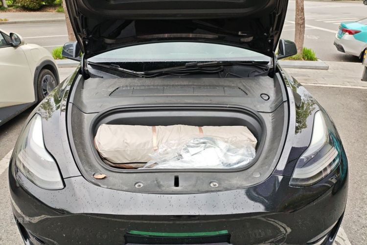 Tesla Model Y 2021 #22 Tesla Model Y 2021 car image #22
