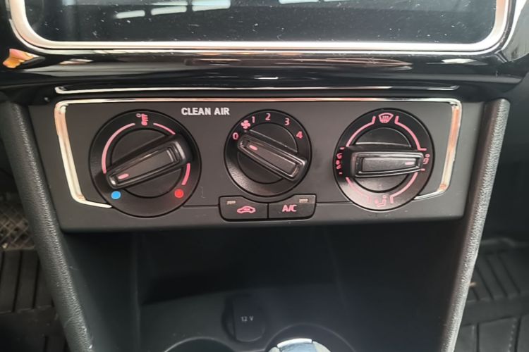 Volkswagen Polo 2018 #13 Volkswagen Polo 2018 car image #13