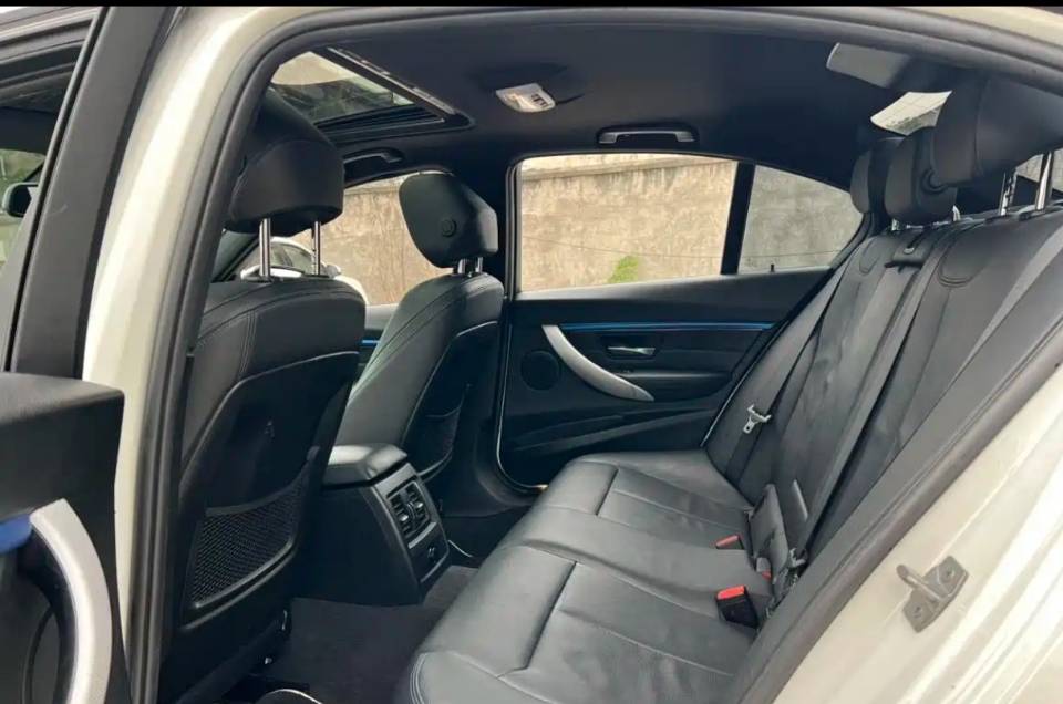 BMW 3 Series 2018 #5 BMW 3 Series 2018 immagine di auto #5