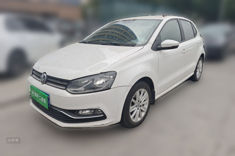Volkswagen Polo 2015 car image #2