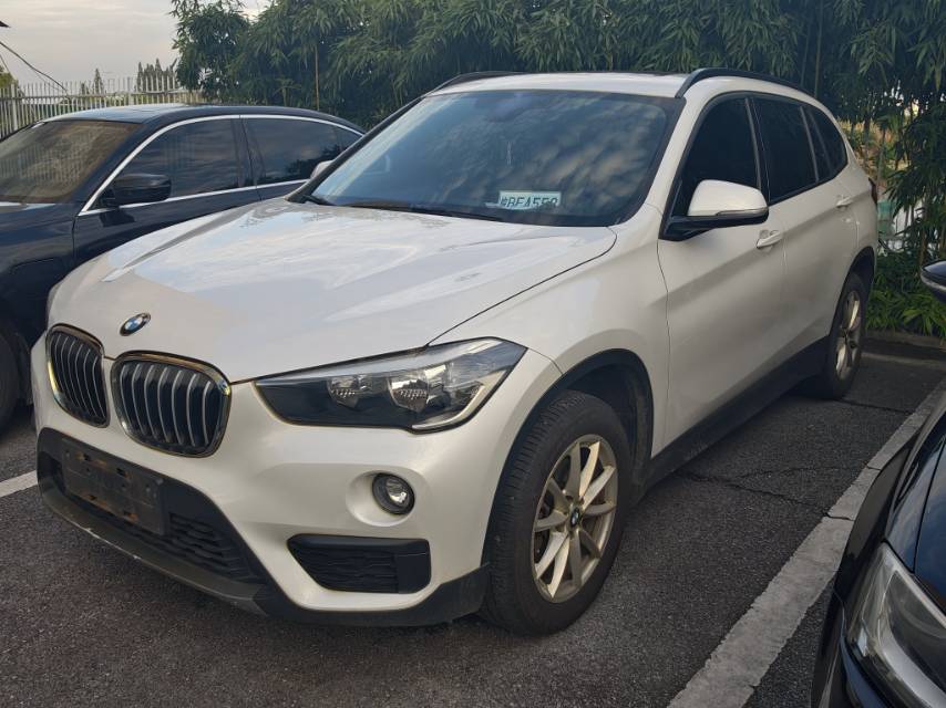 BMW X1 2019 BMW X1 2019 car image