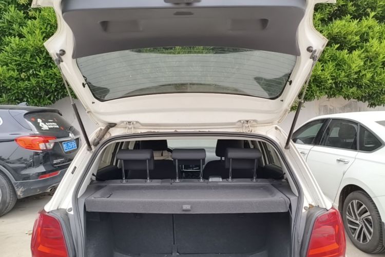 Volkswagen Polo 2019 car image #19