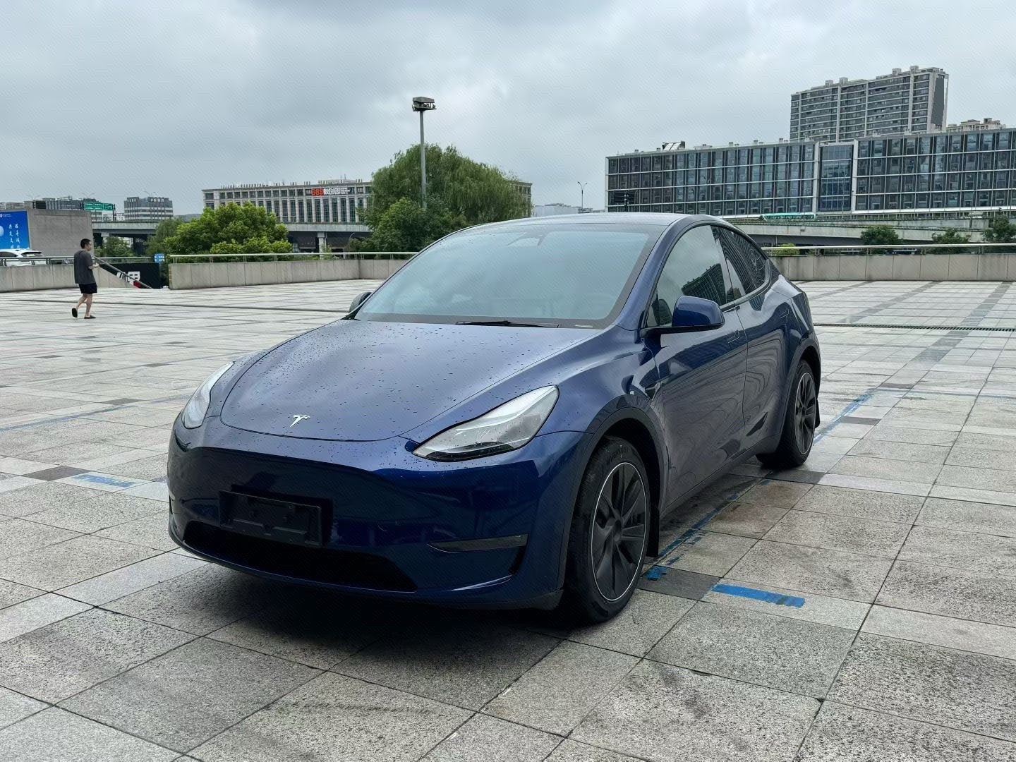 Tesla Model Y 2023 Tesla Model Y 2023 car image
