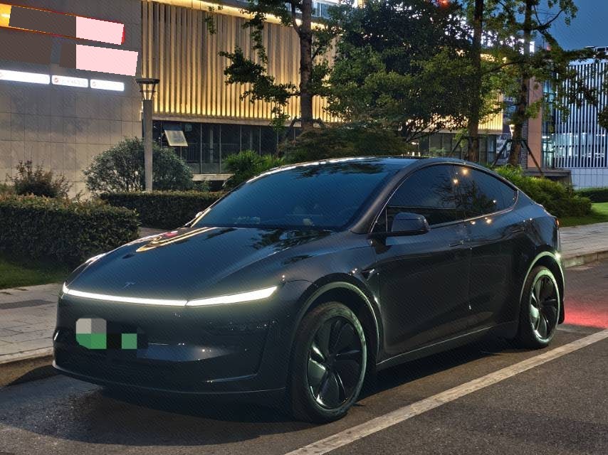 Tesla Model Y 2025 Tesla Model Y 2025 car image