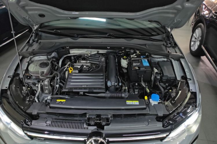 Volkswagen Golf 2022 car image #20