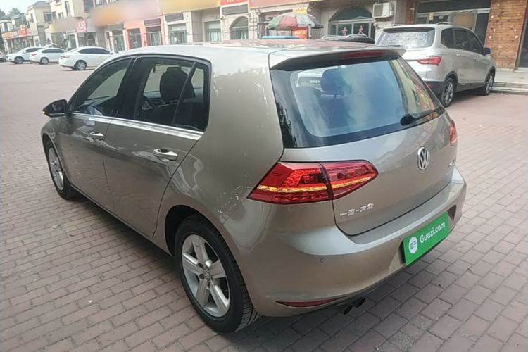 Volkswagen Golf 2016 car image #5