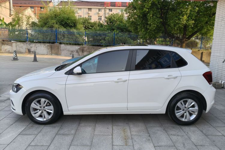 Volkswagen Polo 2021 car image #10