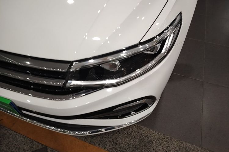 Volkswagen Bora 2025 car image #23