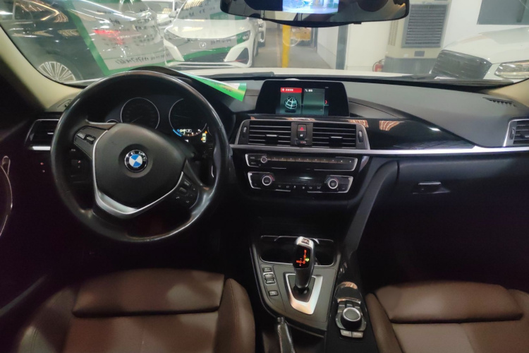 BMW 3 Series 2018 #11 BMW 3 Series 2018 car image #11
