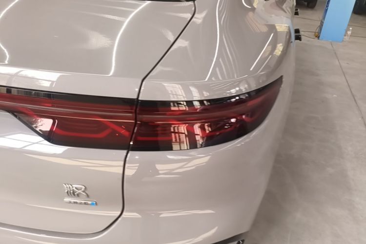 BYD Han 2025 #8 BYD Han 2025 car image #8
