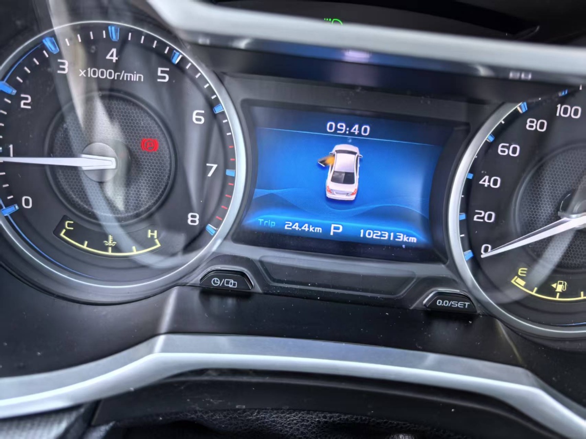 GEELY Emgrand 2018 car image #6