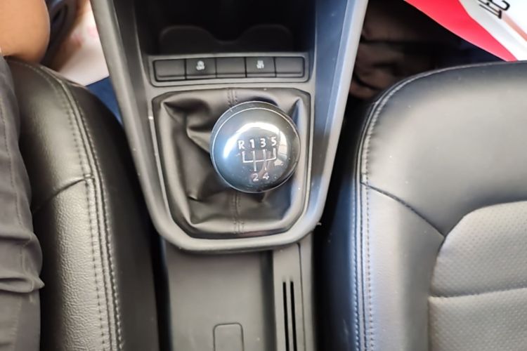 Volkswagen Santana 2020 car image #18